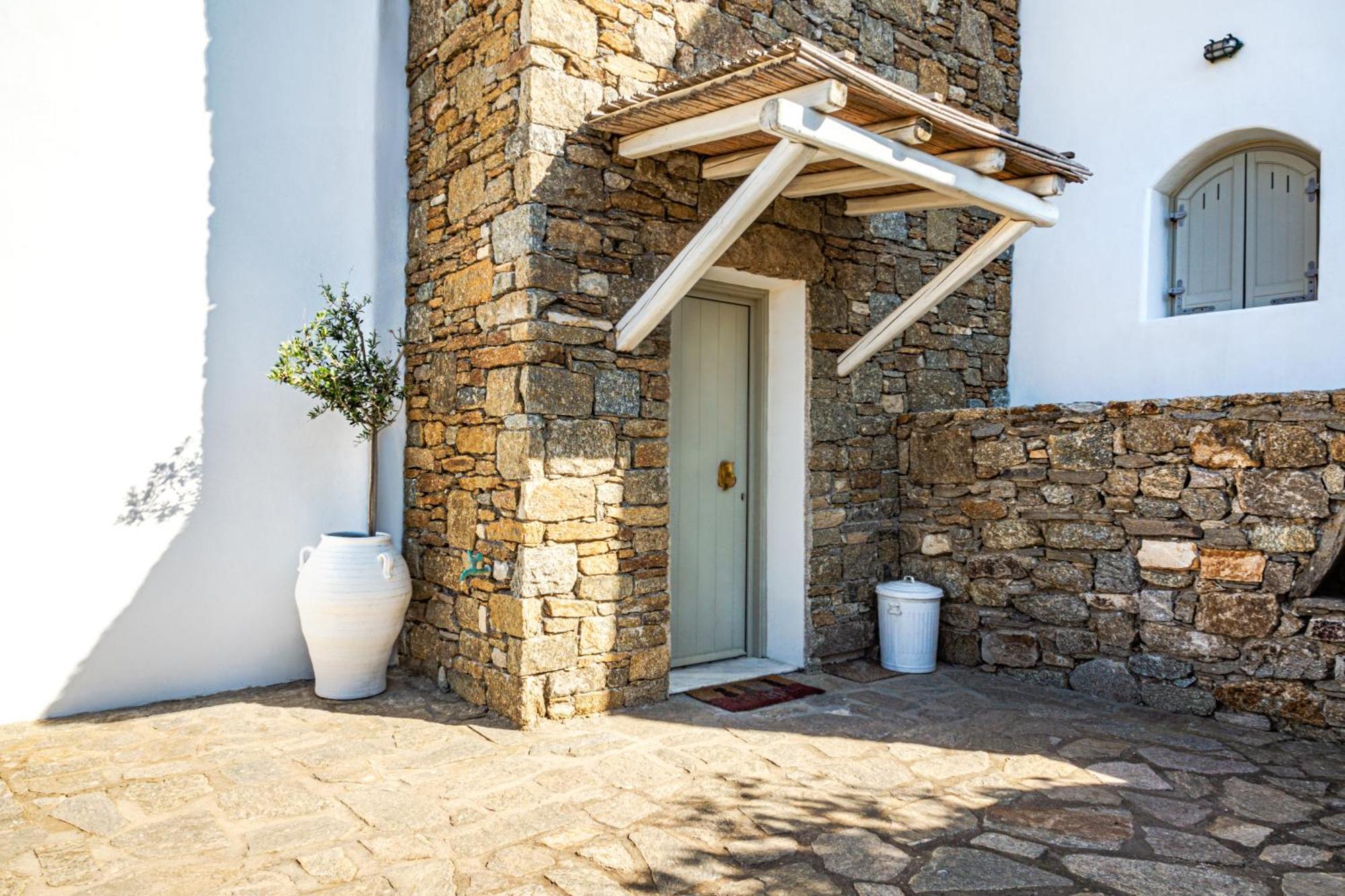 Manolia Luxury Private House By Mykonian Kazarte Villa Kalo Livadi Bagian luar foto